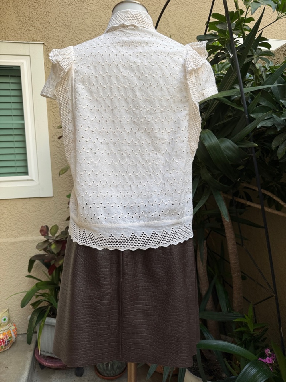 Vintage Cream Eyelet Lace Cotton Button-Front Top - Picture 10 of 12